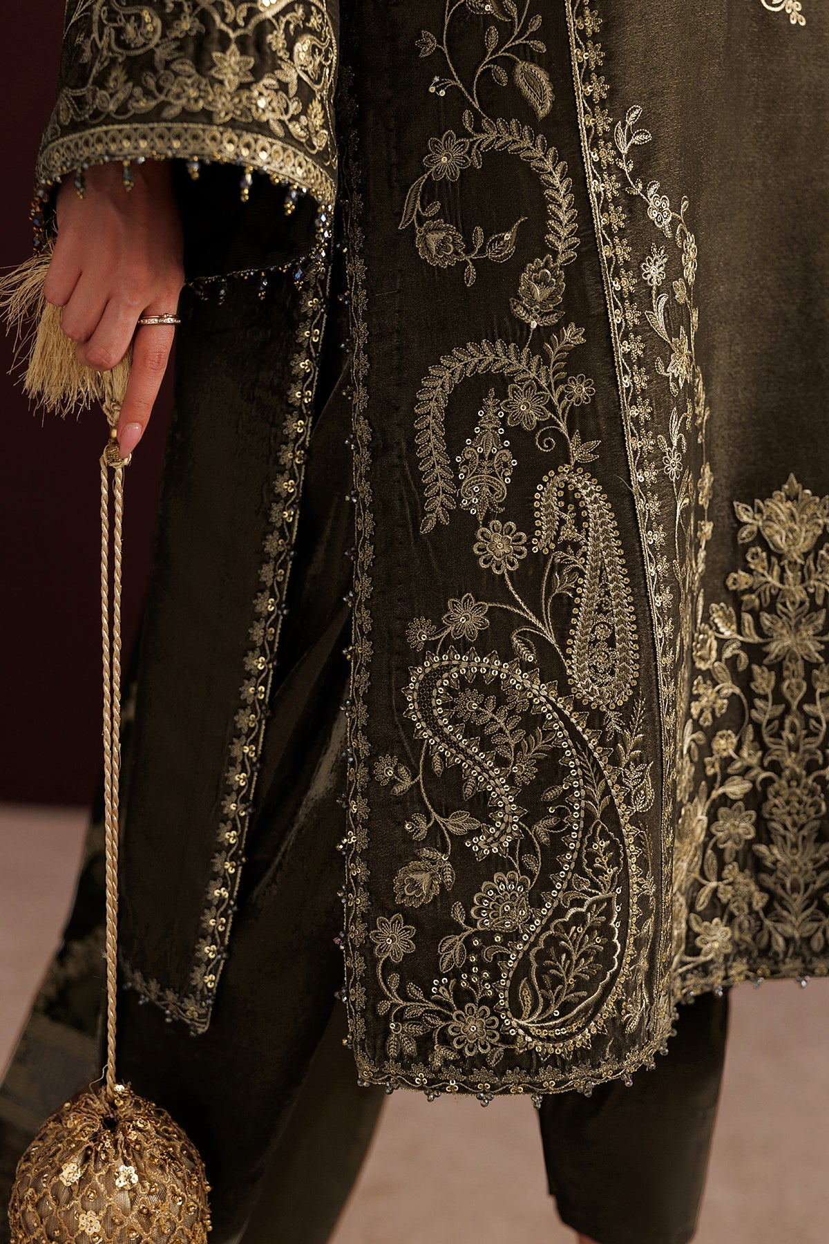 EMBROIDERED VELVET SF-4553