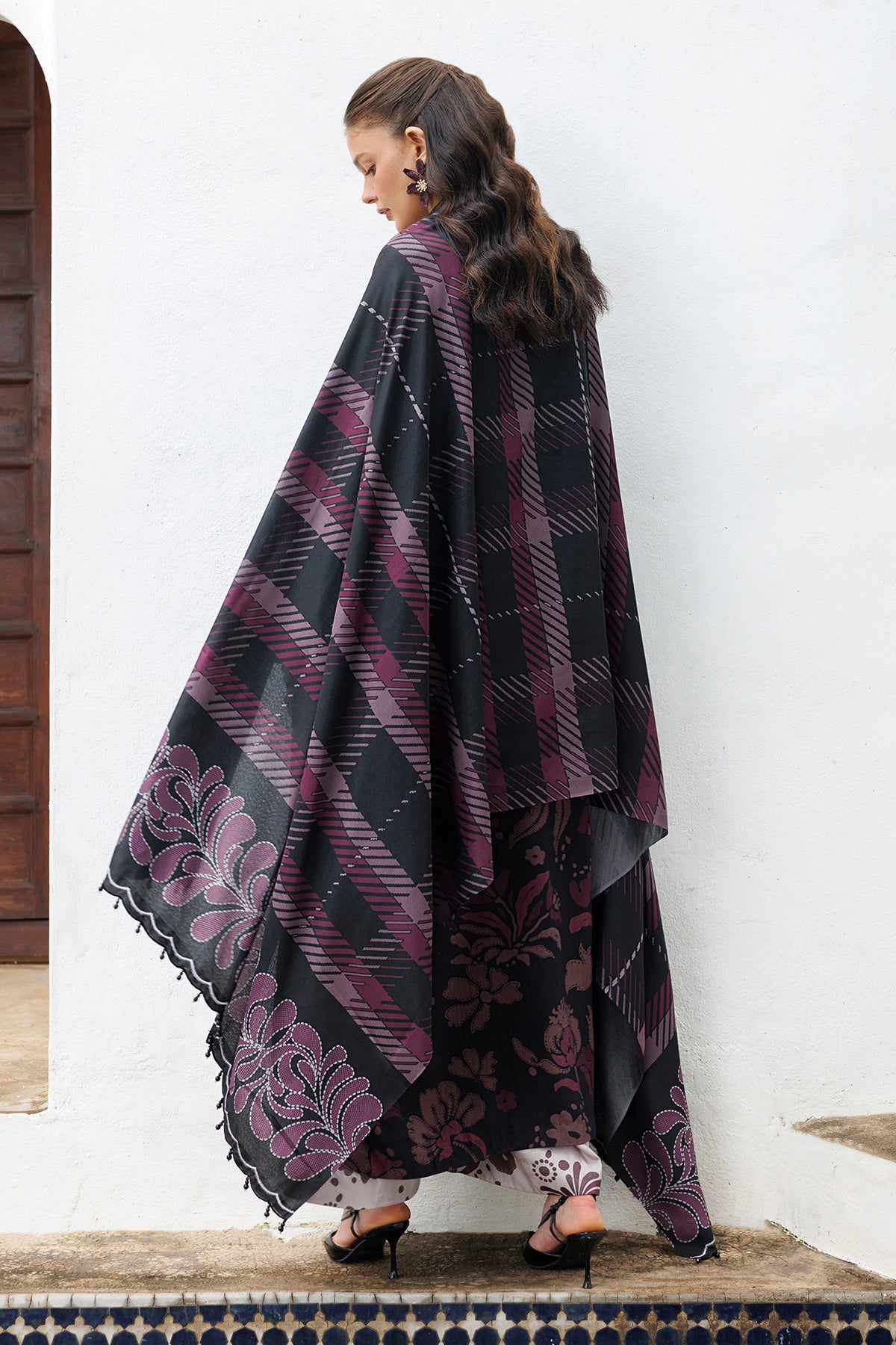 EMBROIDERED VISCOSE SILK SF-4587