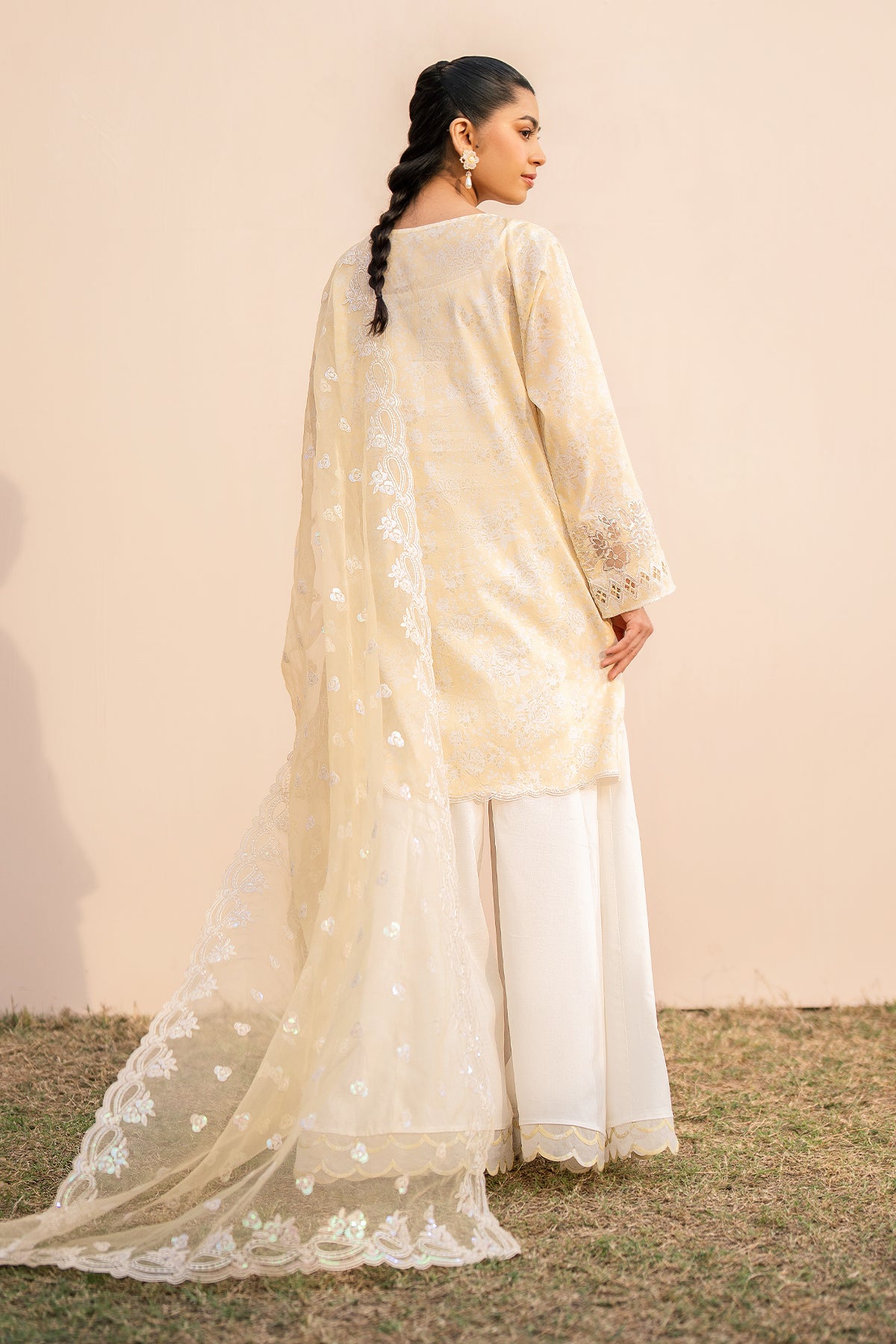 EMBROIDERED PRINTED LAWN UF-607