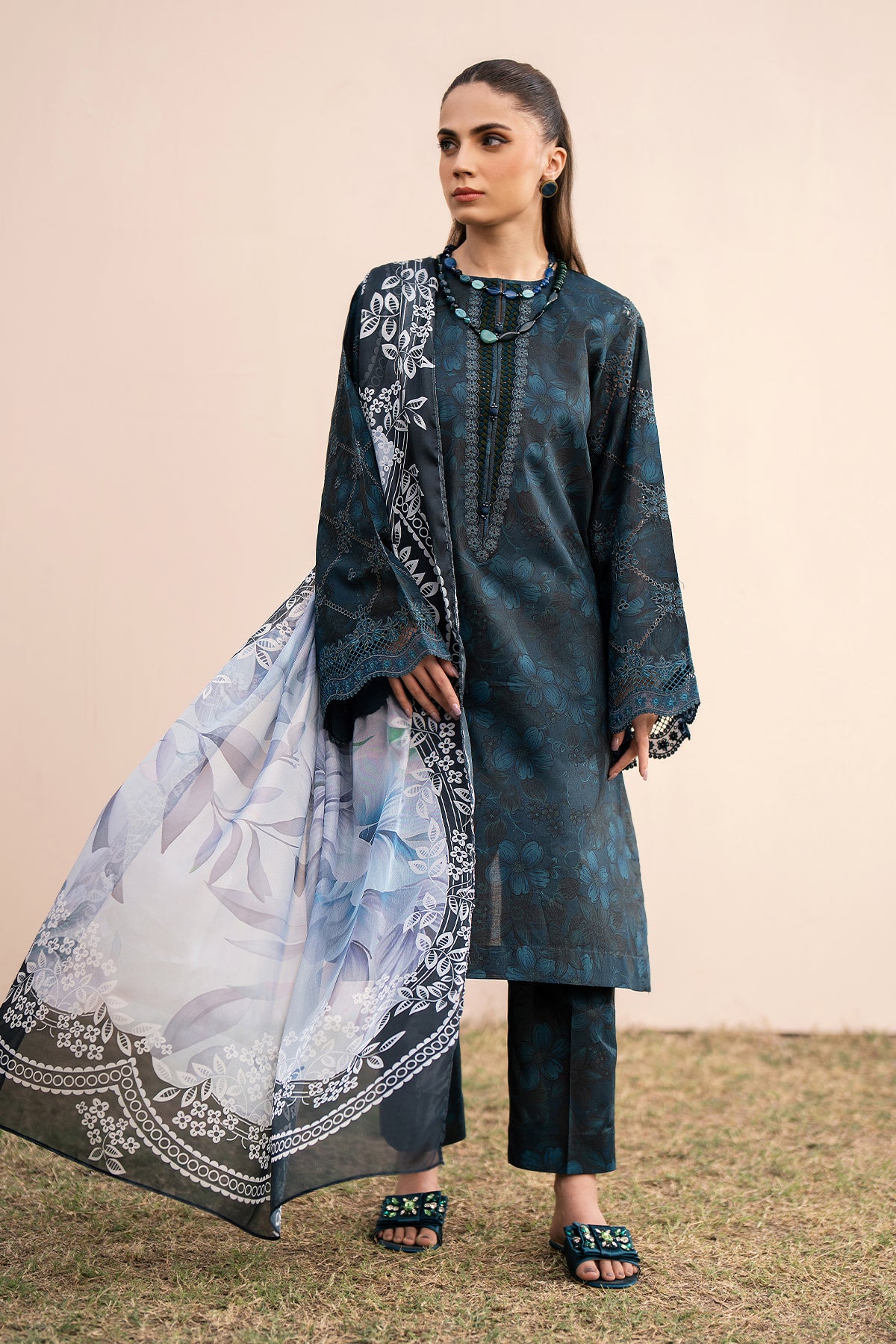 EMBROIDERED PRINTED LAWN UF-608