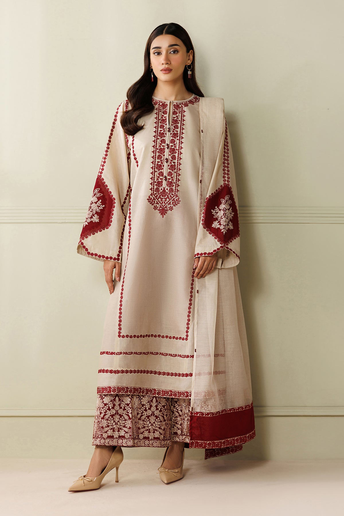 EMBROIDERED LAWN UF-4421