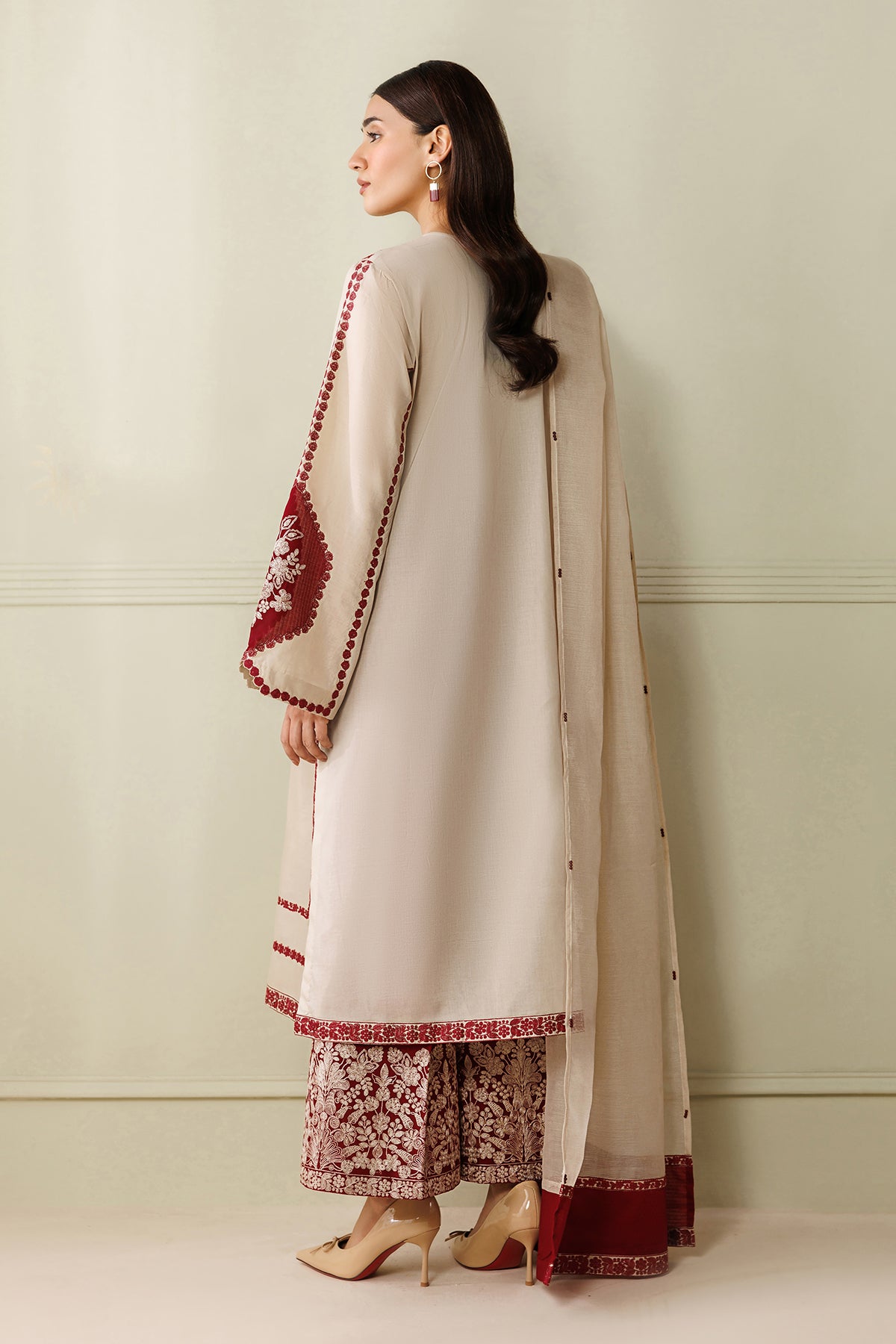 EMBROIDERED LAWN UF-4421