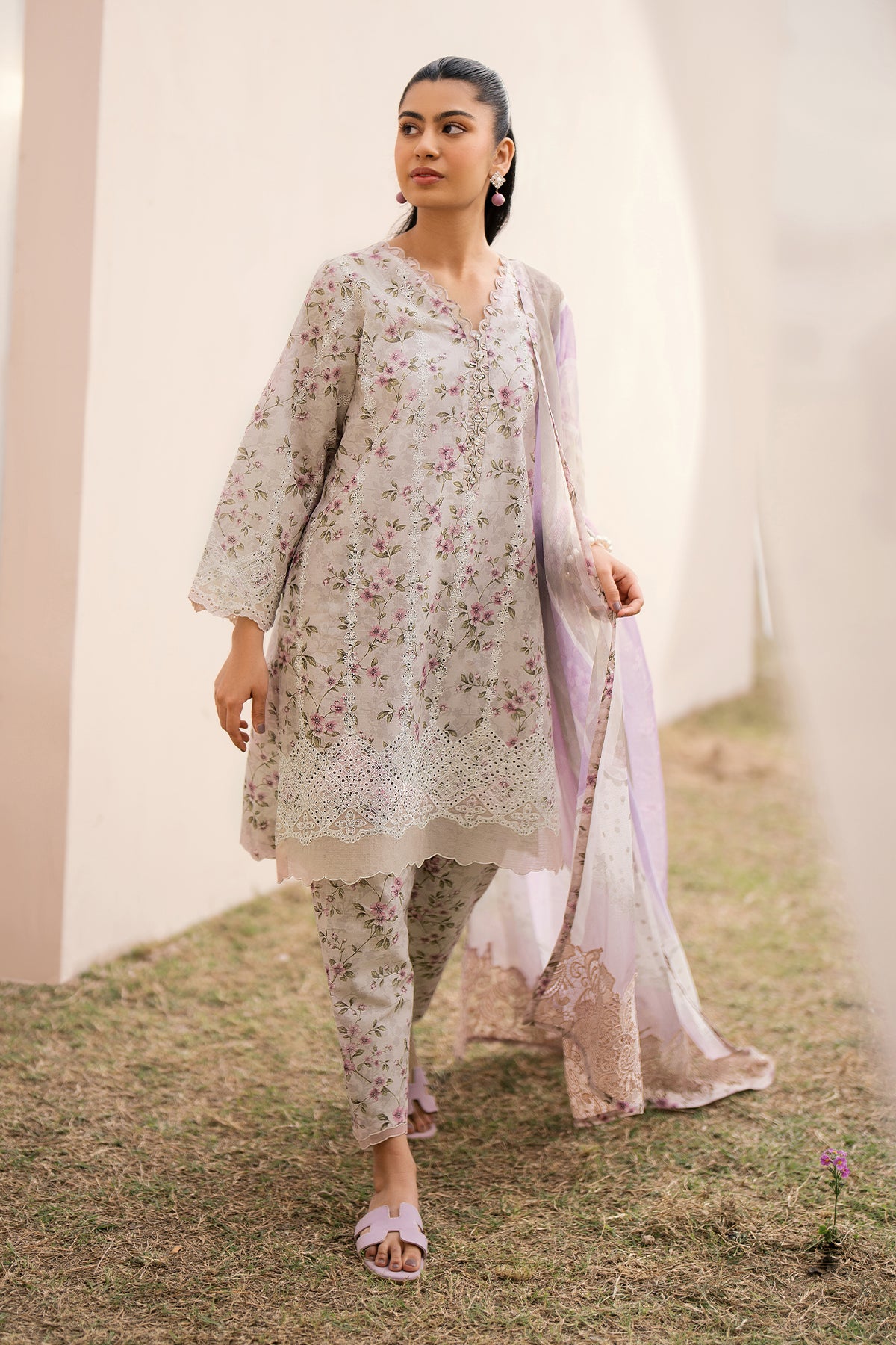 EMBROIDERED PRINTED LAWN UF-610