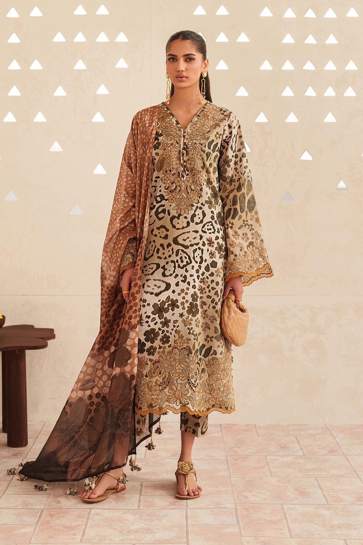 EMBROIDERED LAWN SF-4408