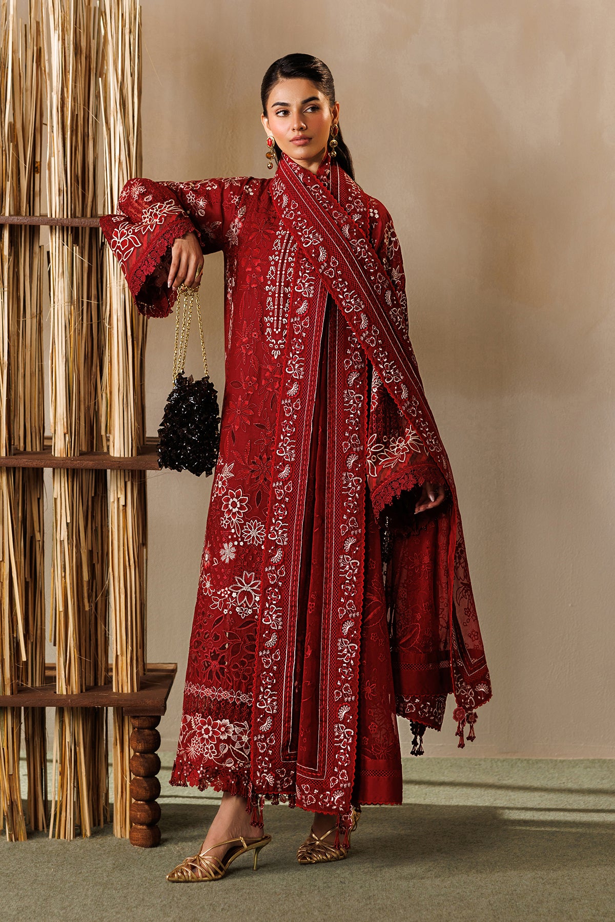 EMBROIDERED LAWN EL26-D05 STITCHED