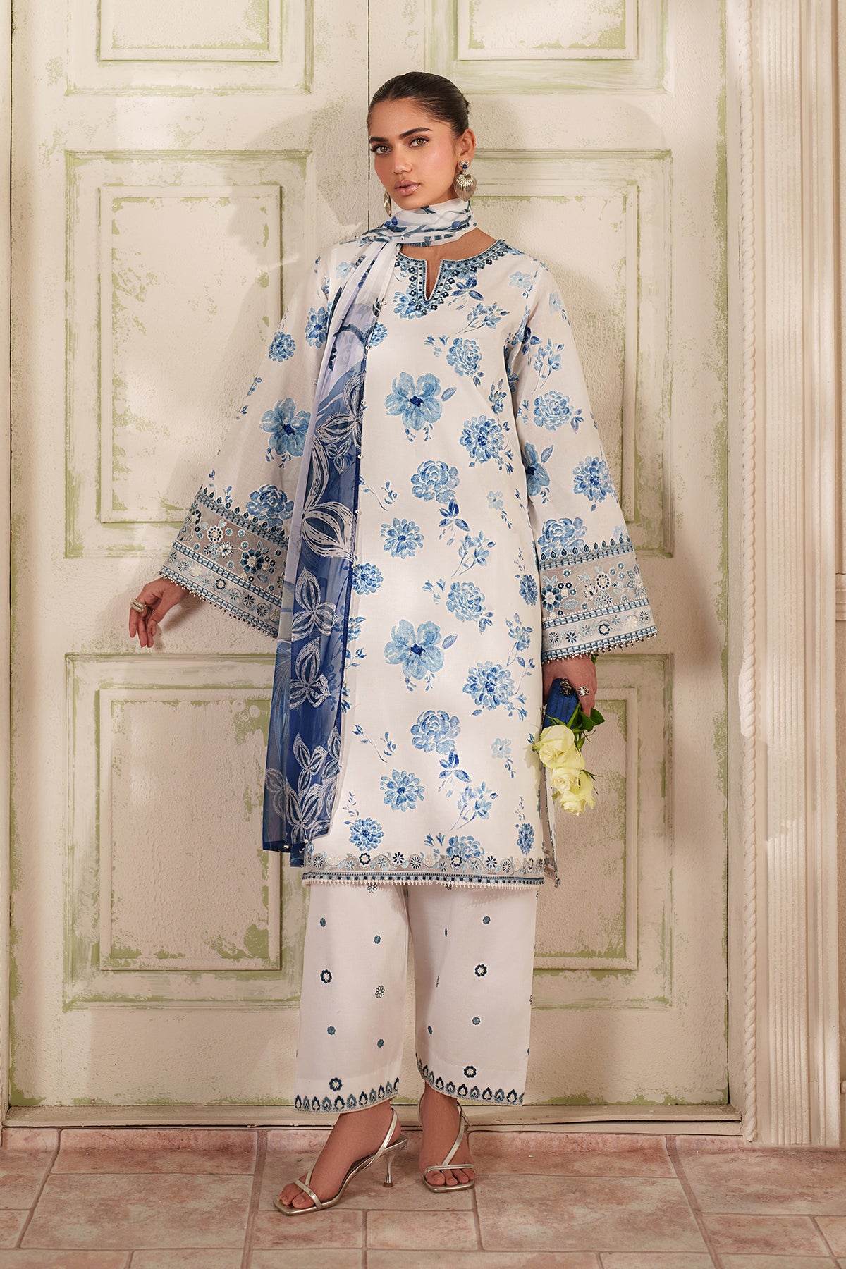 EMBROIDERED LAWN SF-4413