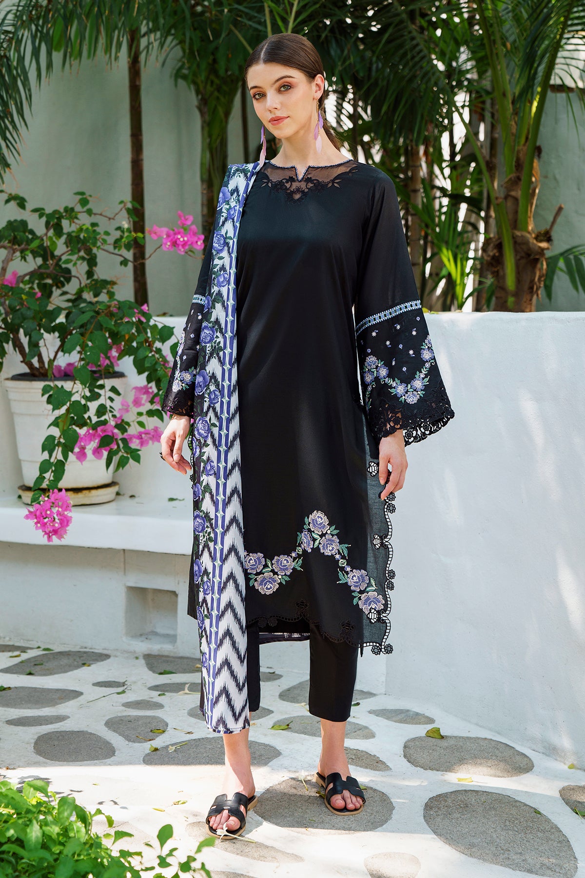 EMBROIDERED LAWN UF-564