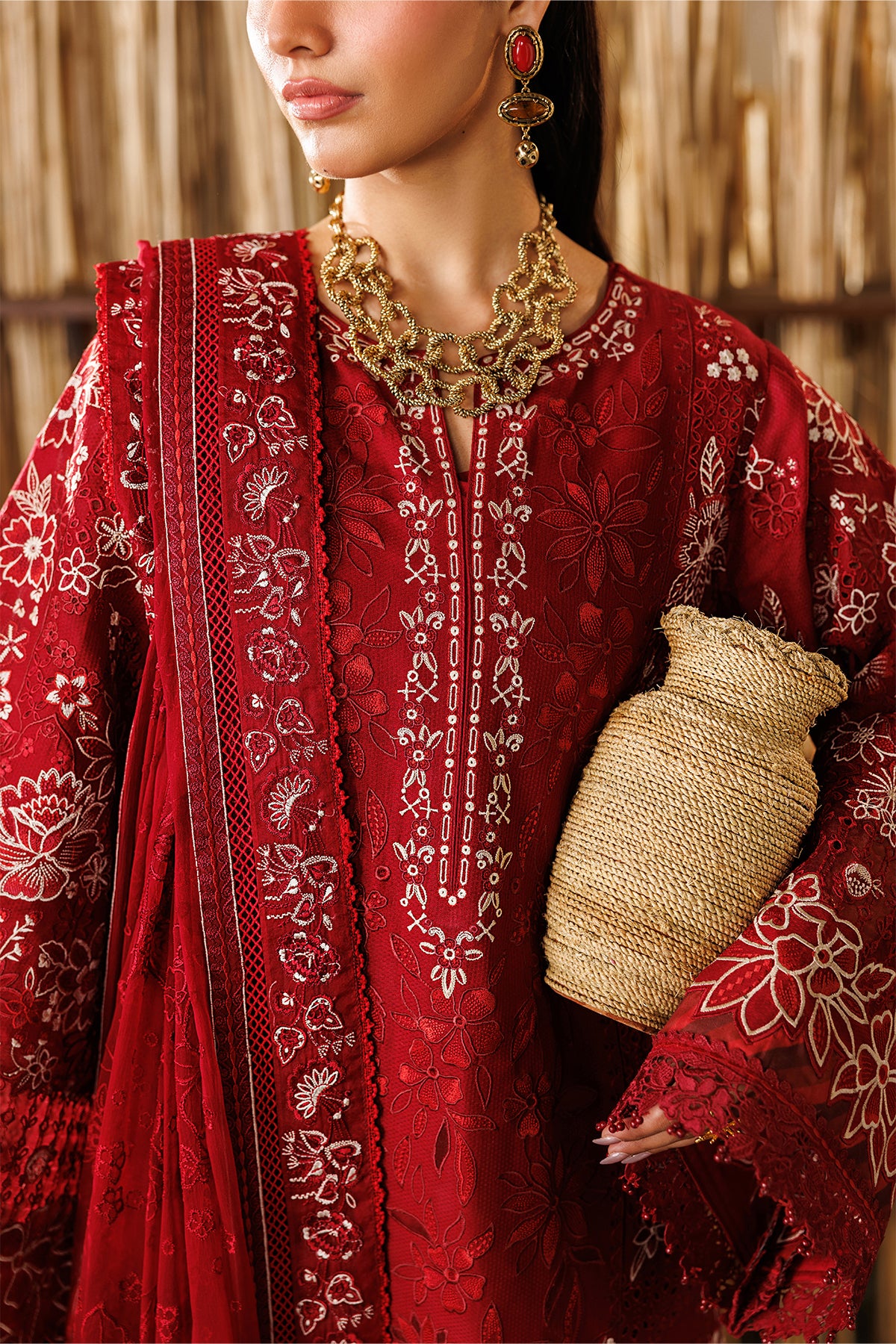 EMBROIDERED LAWN EL26-D05 STITCHED