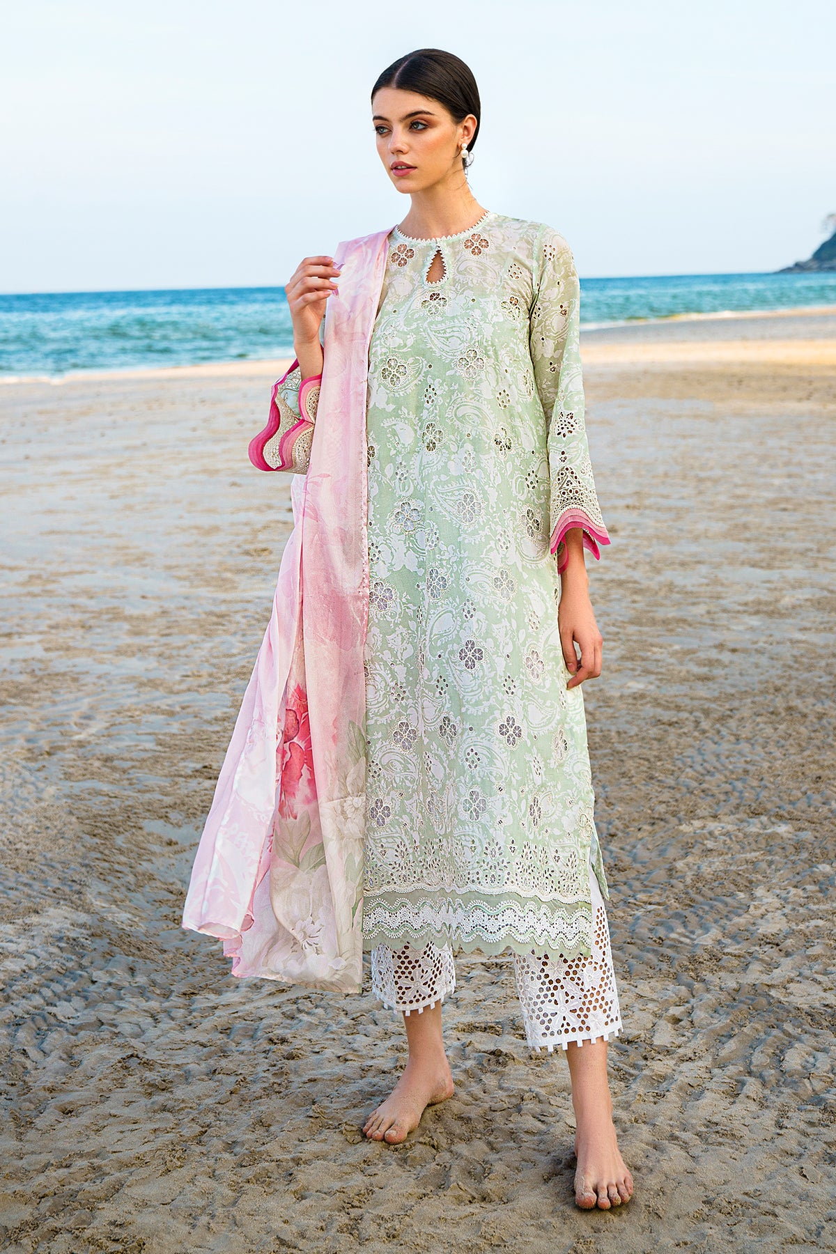 EMBROIDERED PRINTED LAWN UF-569