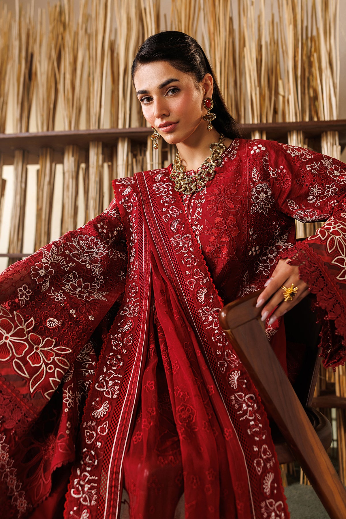EMBROIDERED LAWN EL26-D05 STITCHED
