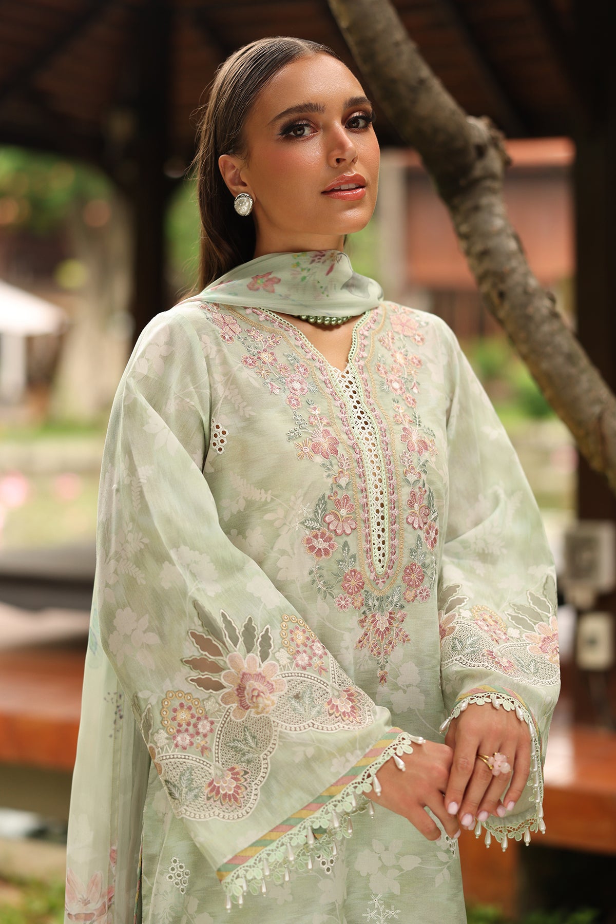 EMBROIDERED LAWN UF-4249