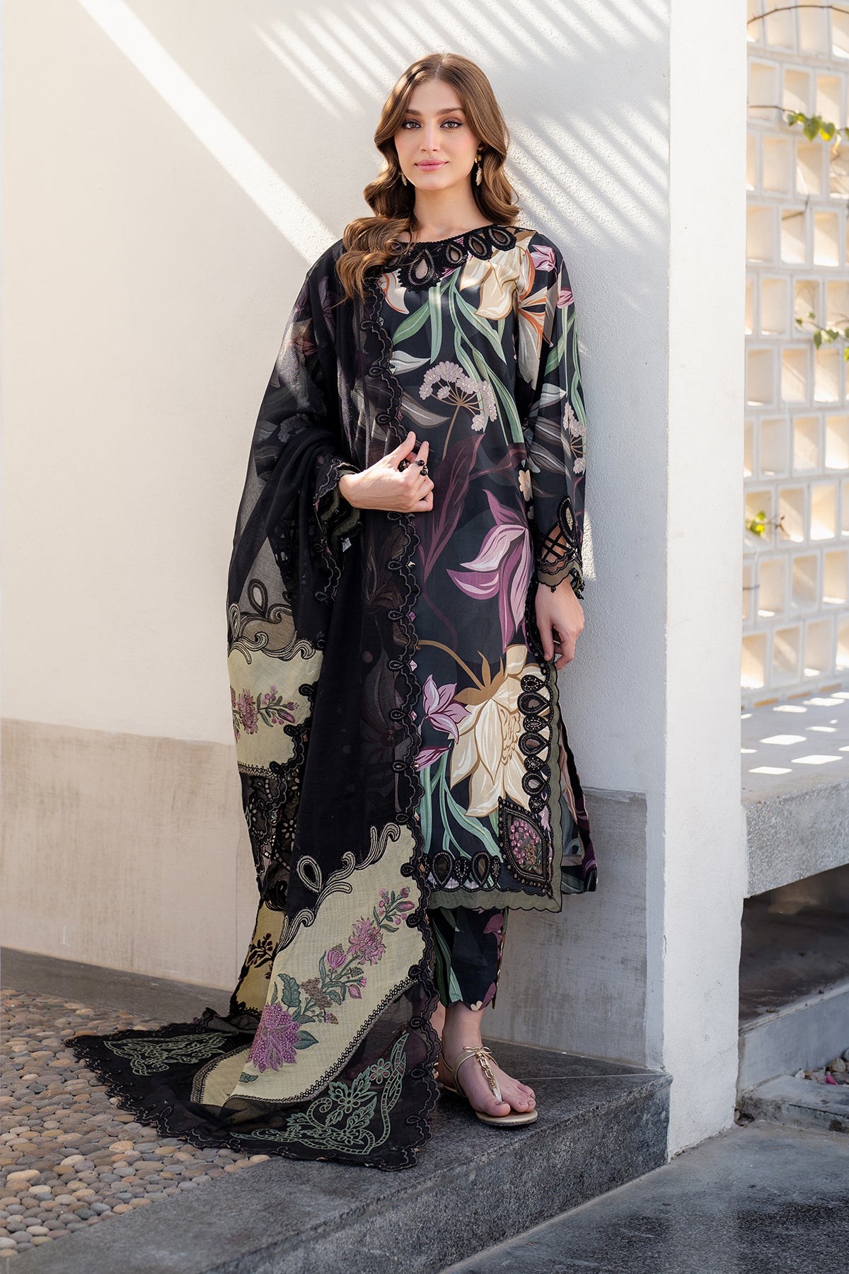 EMBROIDERED PRINTED LAWN UF-4090
