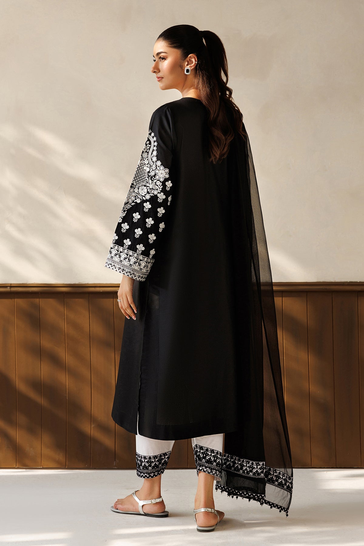 EMBROIDERED LAWN PR-1367