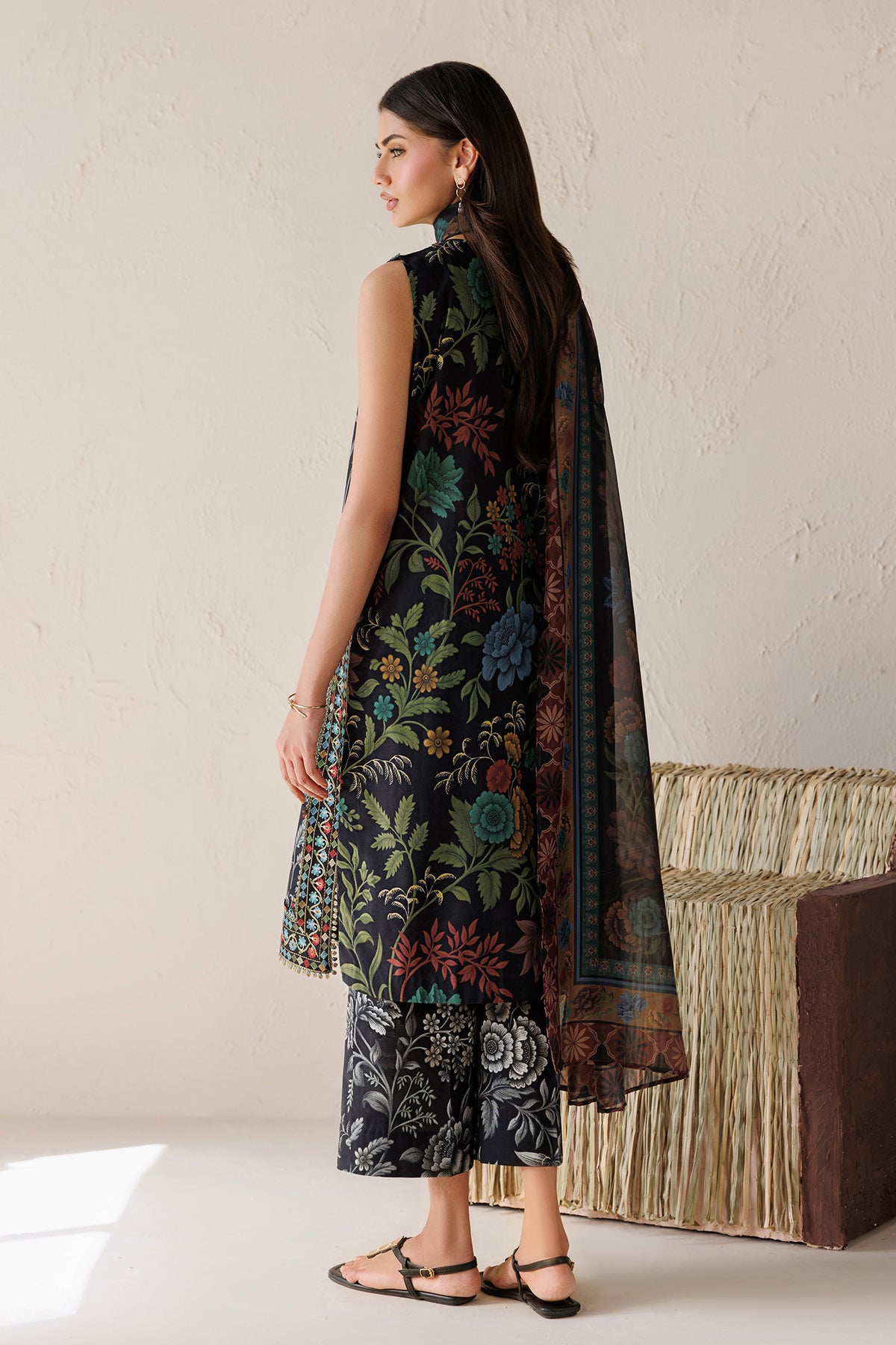 EMBROIDERED LAWN UF-4516