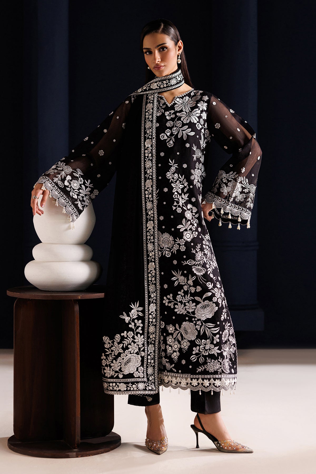 EMBROIDERED COTTON NET UF-4441