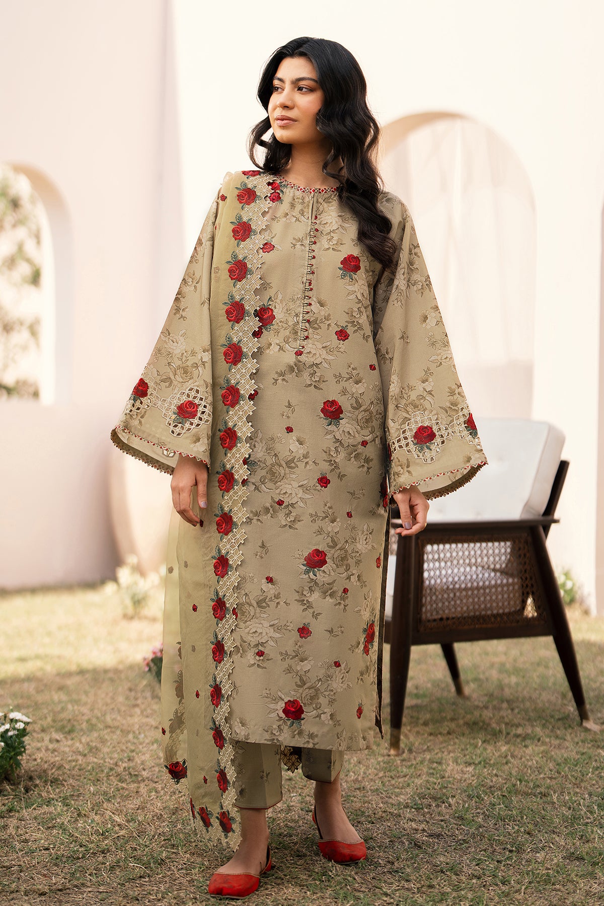 EMBROIDERED PRINTED LAWN UF-594