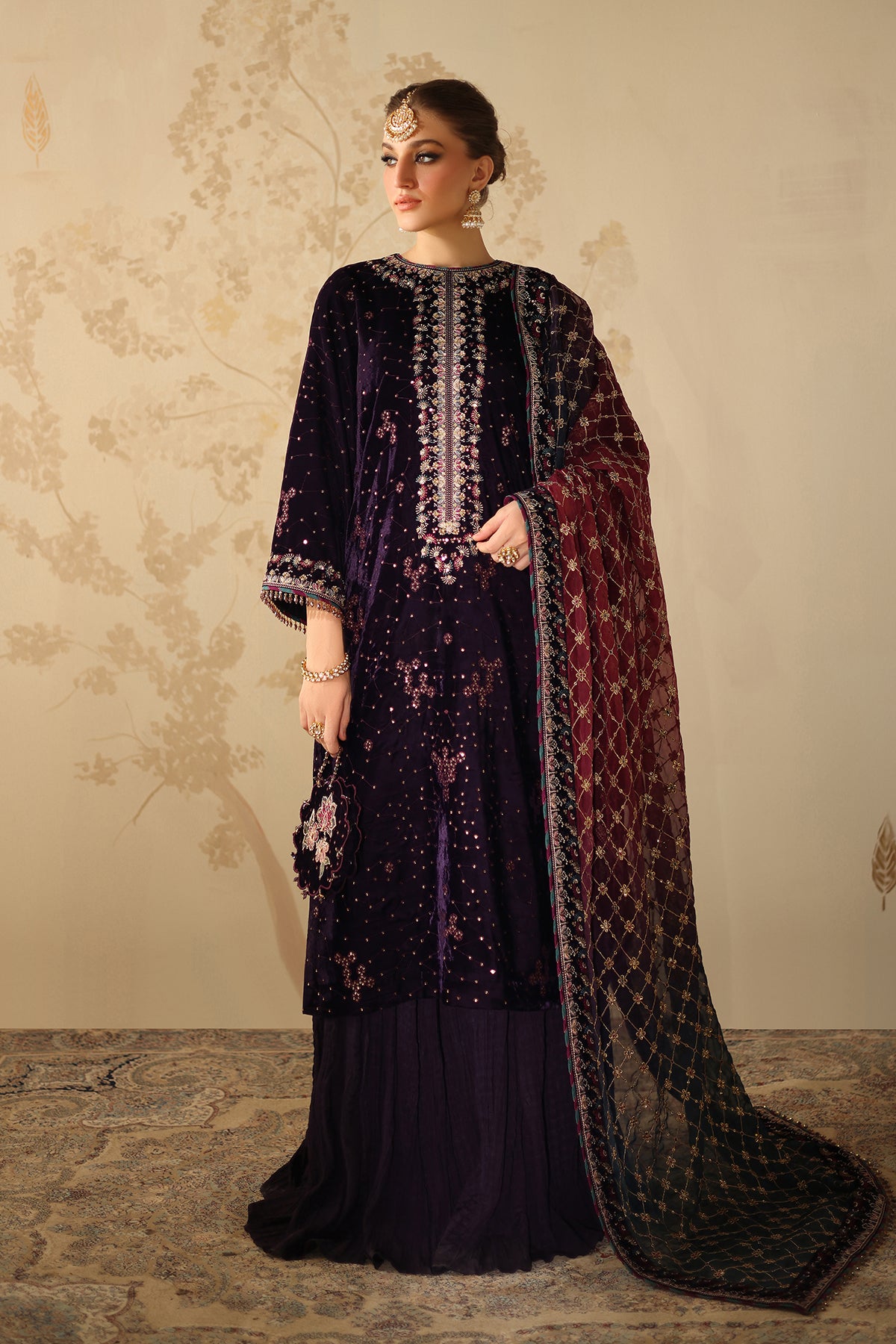 EMBROIDERED VELVET SF-4319