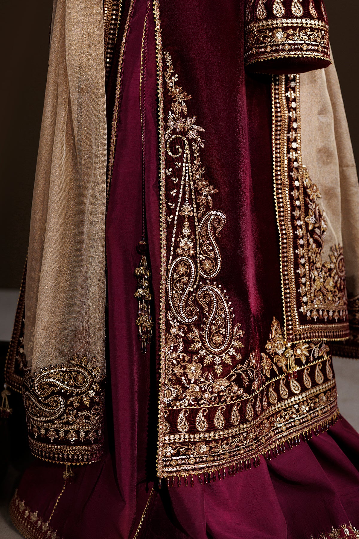 EMBROIDERED VELVET SF-4548