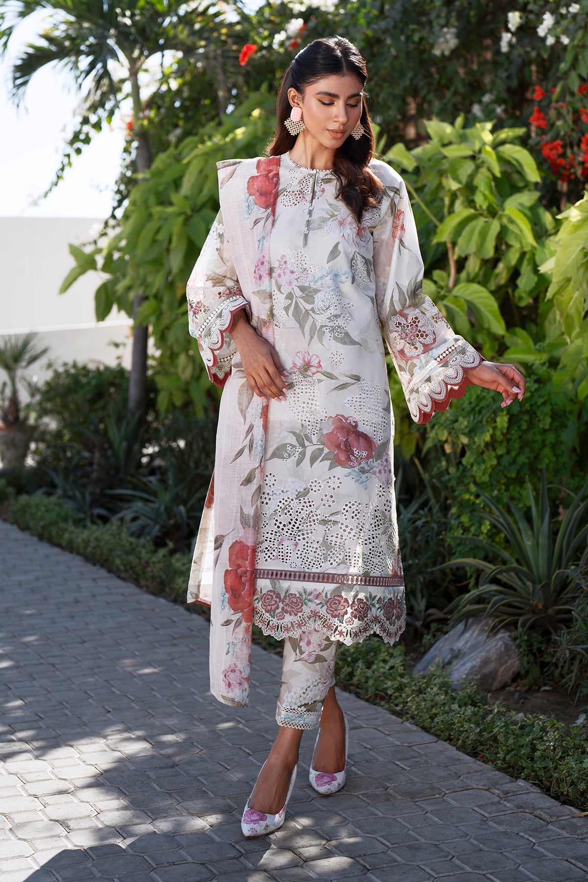 EMBROIDERED PRINTED LAWN SF-4070