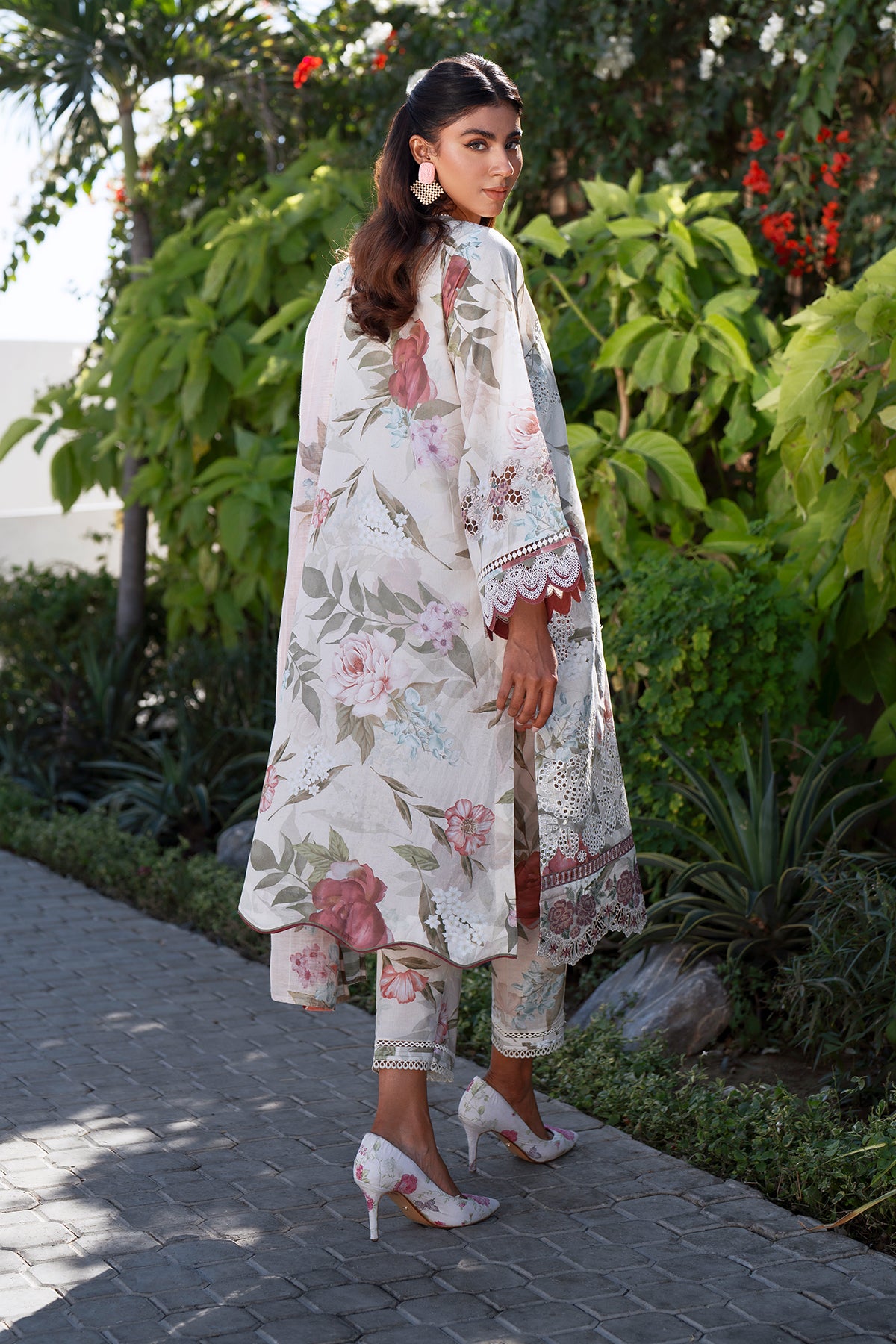 EMBROIDERED PRINTED LAWN SF-4070