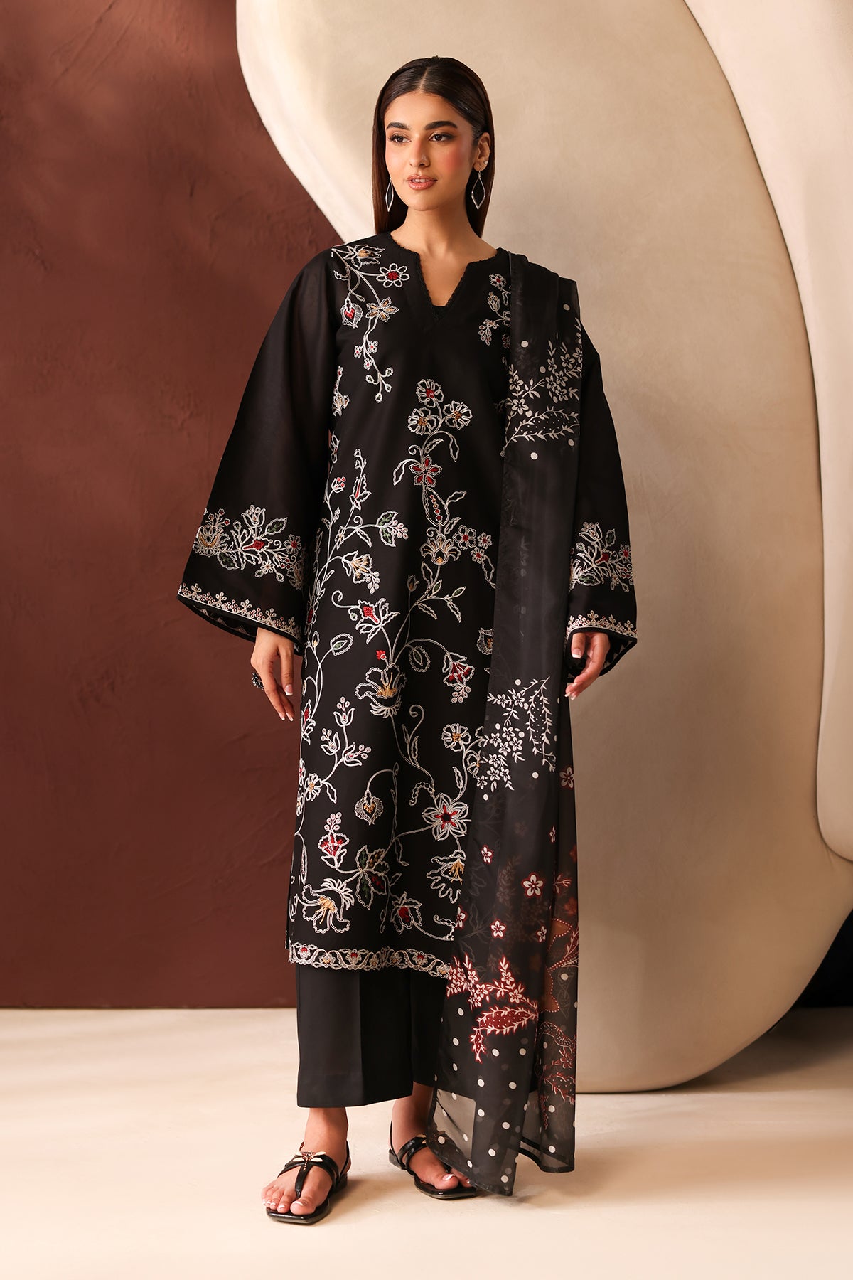 EMBROIDERED LAWN UF-4483