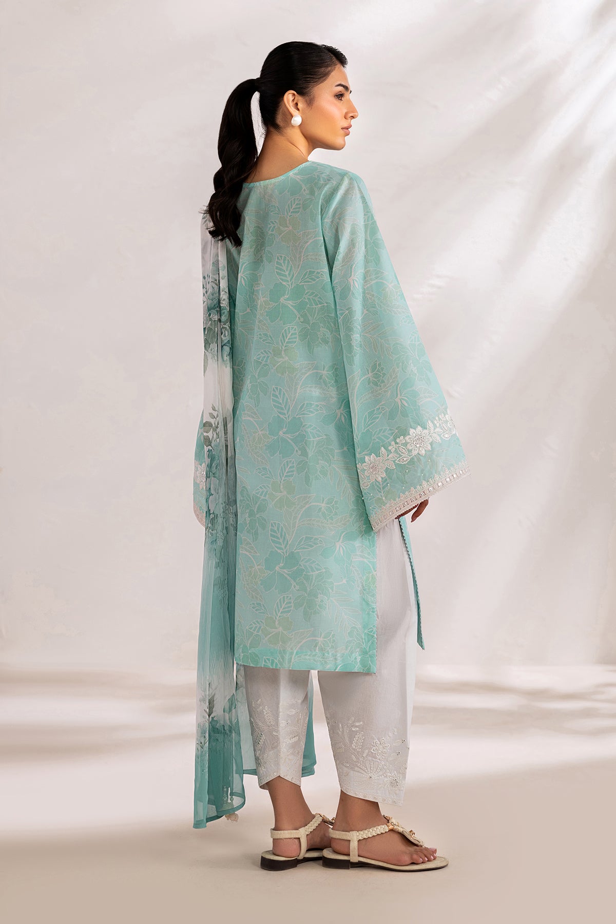EMBROIDERED LAWN UF-4451