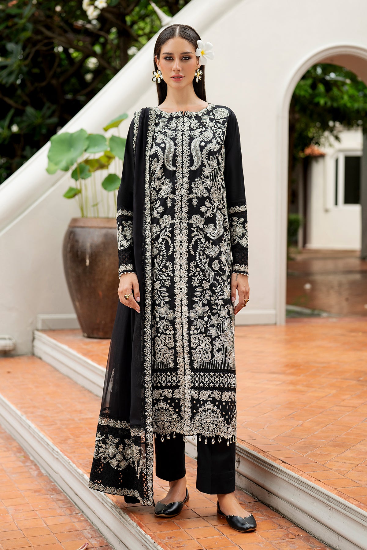 EMBROIDERED LAWN UF-4197