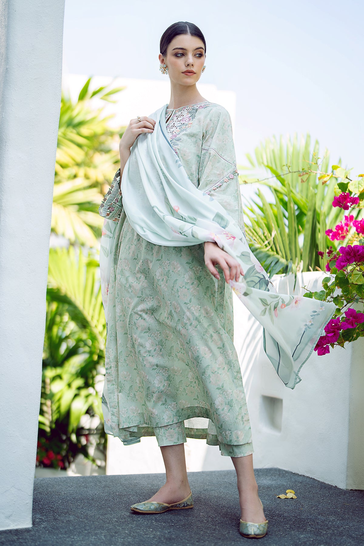 EMBROIDERED PRINTED LAWN UF-550