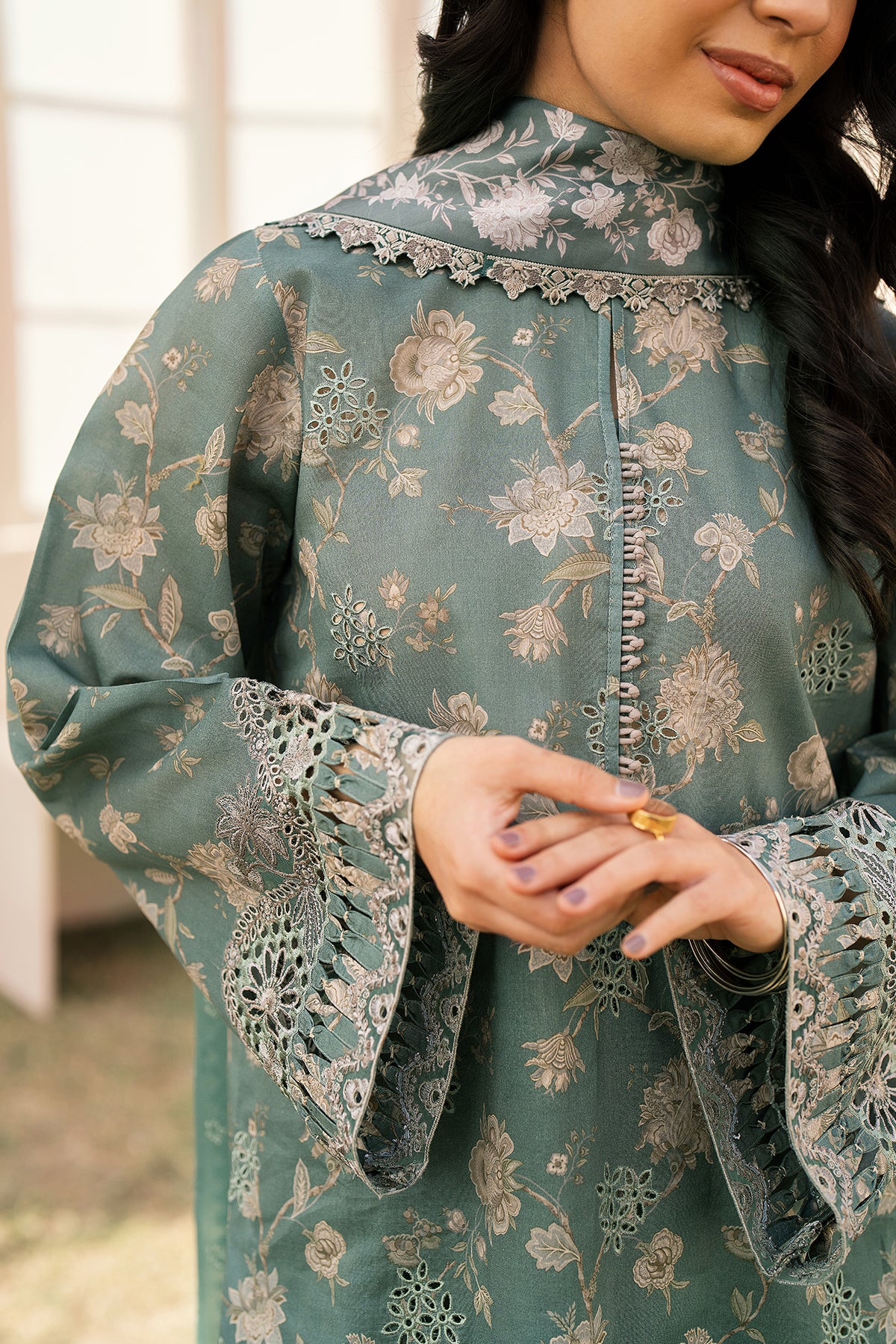 EMBROIDERED PRINTED LAWN UF-599