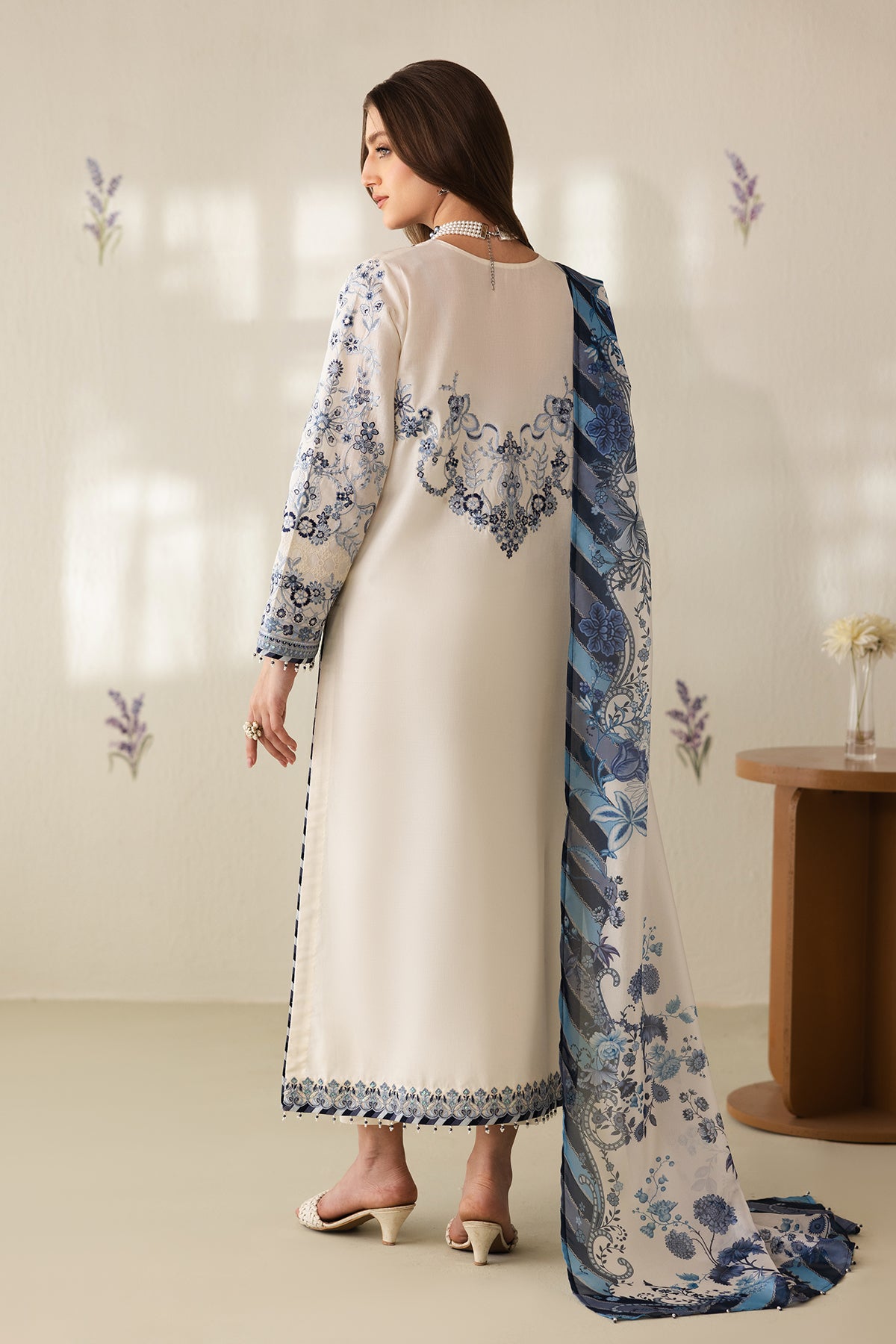EMBROIDERED LAWN UF-4423