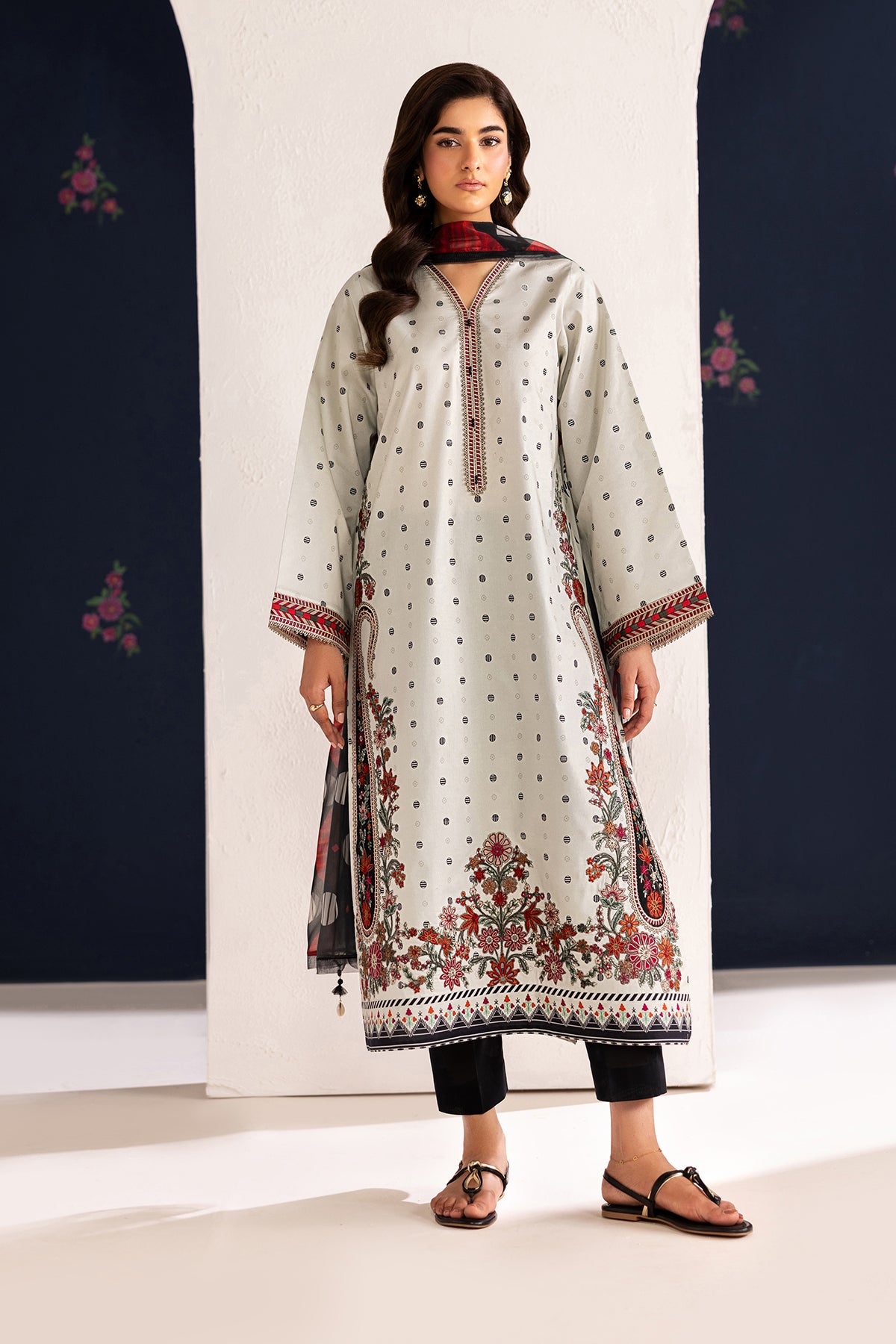 EMBROIDERED LAWN UF-4455