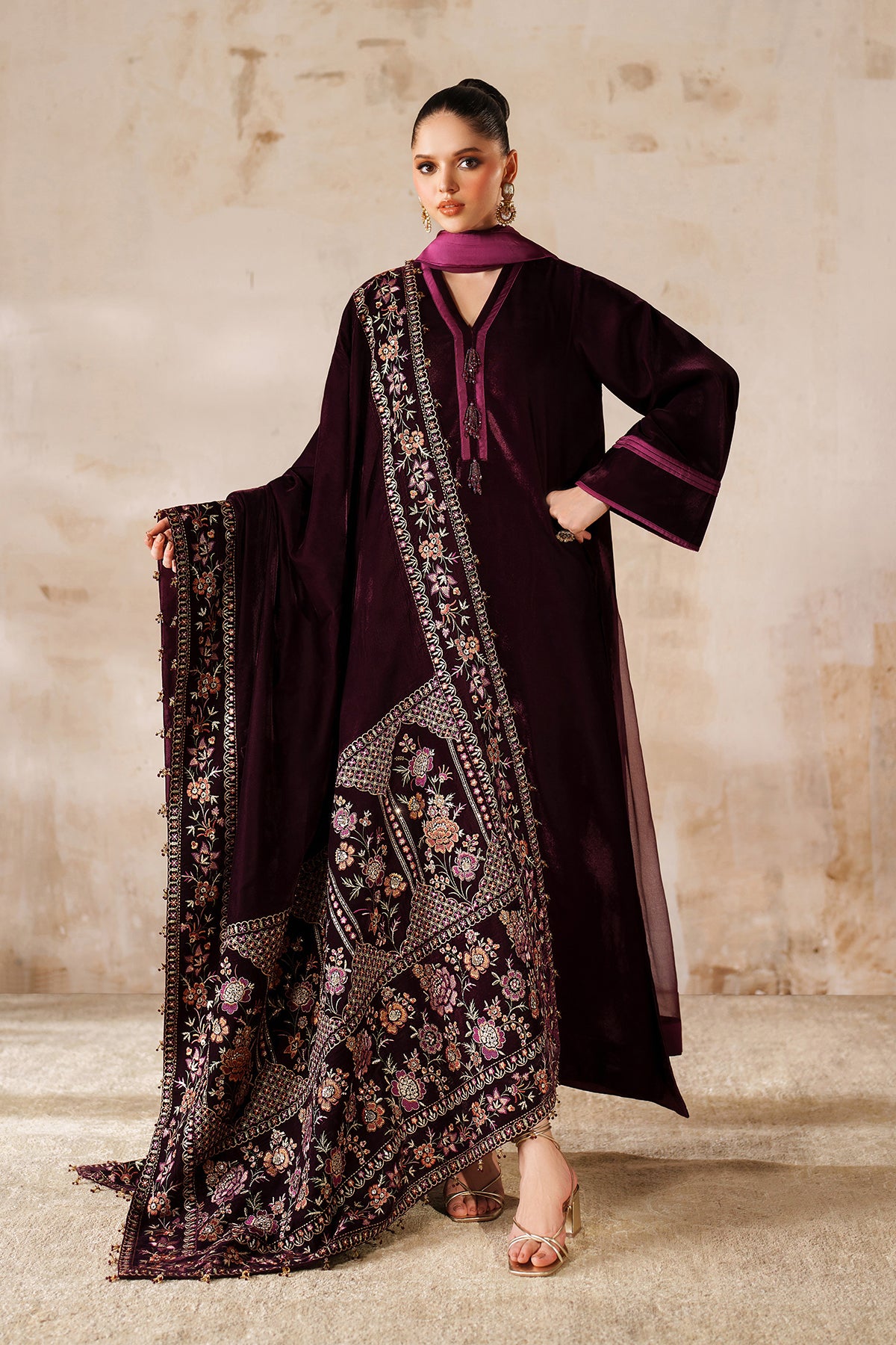 EMBROIDERED VELVET SHAWL VS-64