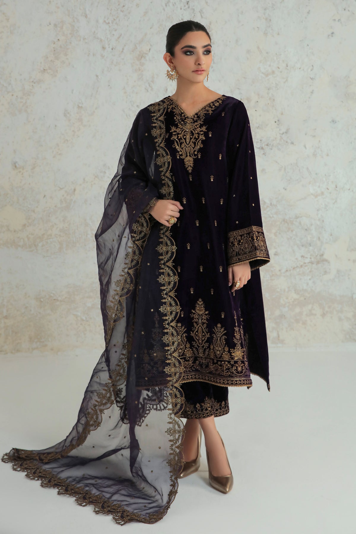 EMBROIDERED VELVET UF-239