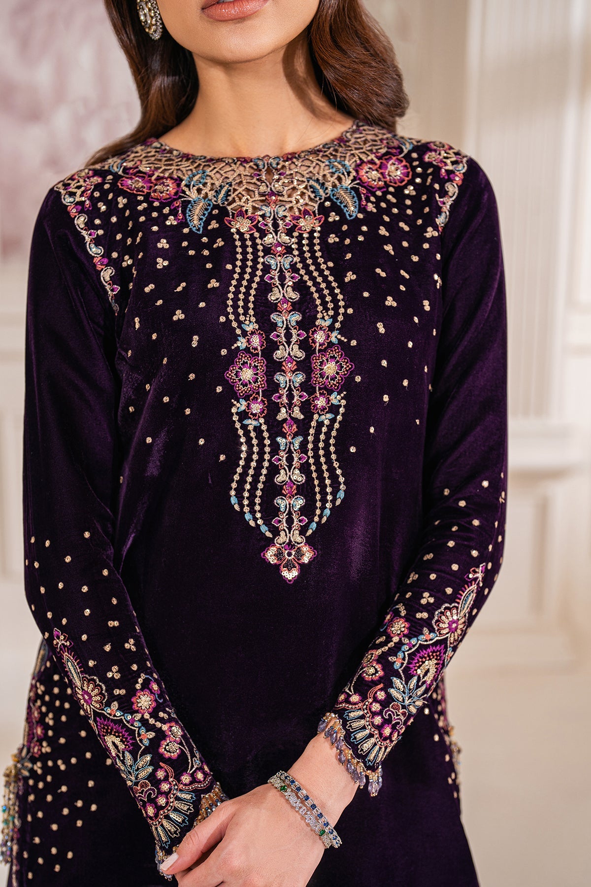 EMBROIDERED VELVET SF-748