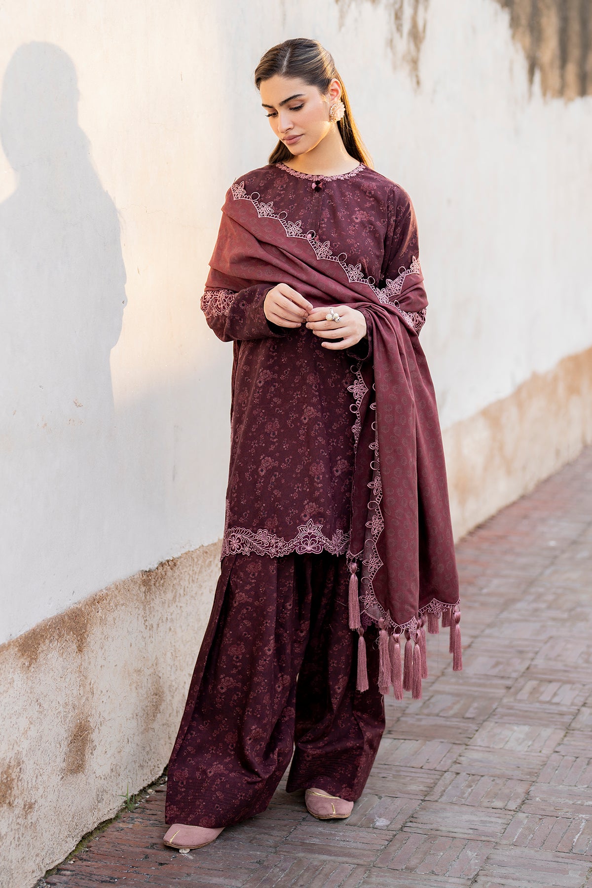 EMBROIDERED VISCOSE UF-725