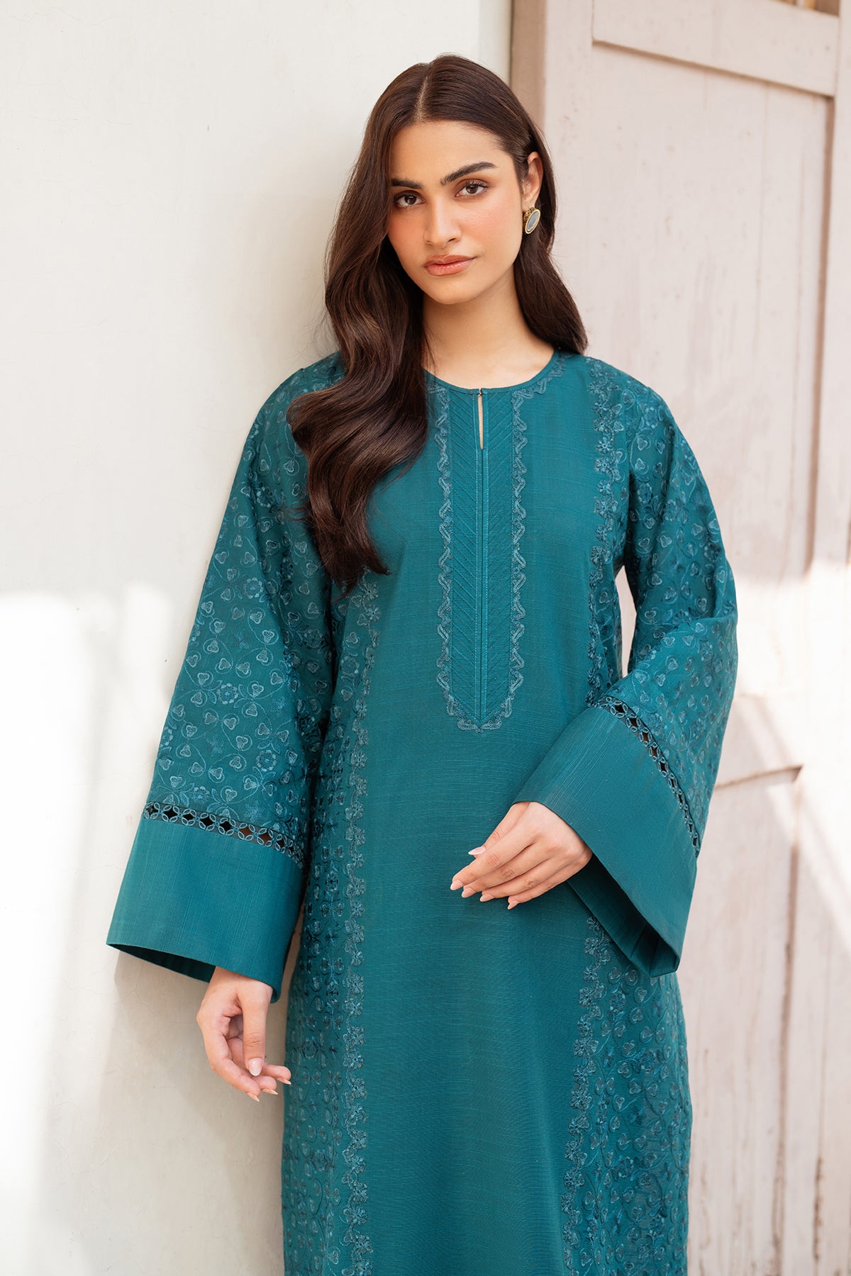 EMBROIDERED KHADDAR UF-4001