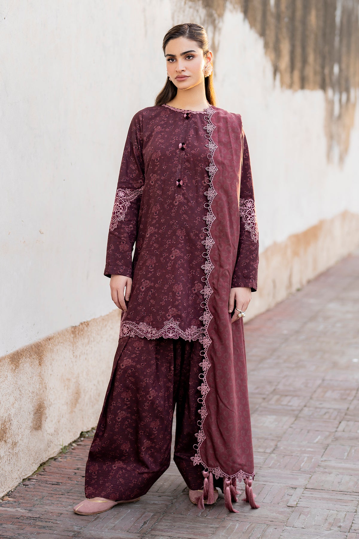 EMBROIDERED VISCOSE UF-725