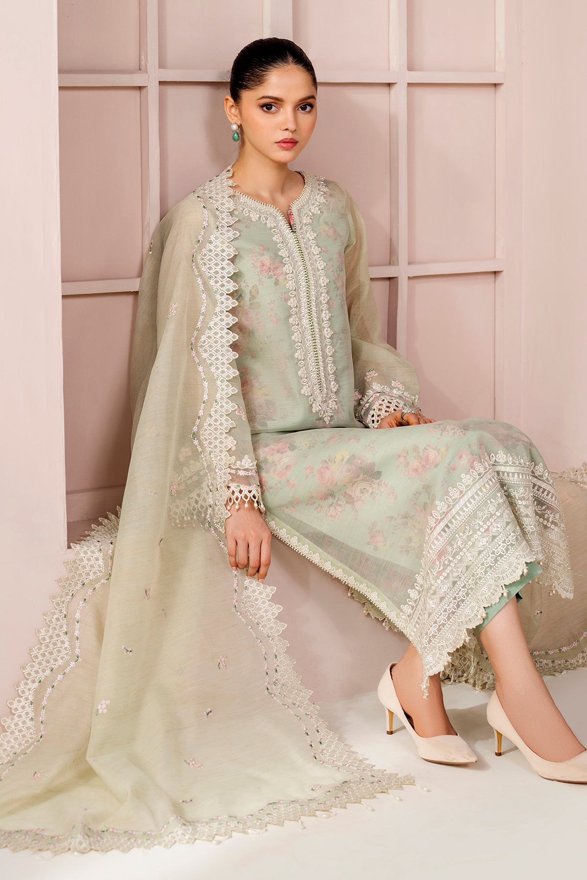 EMBROIDERED COTTON PATTI UF-4188