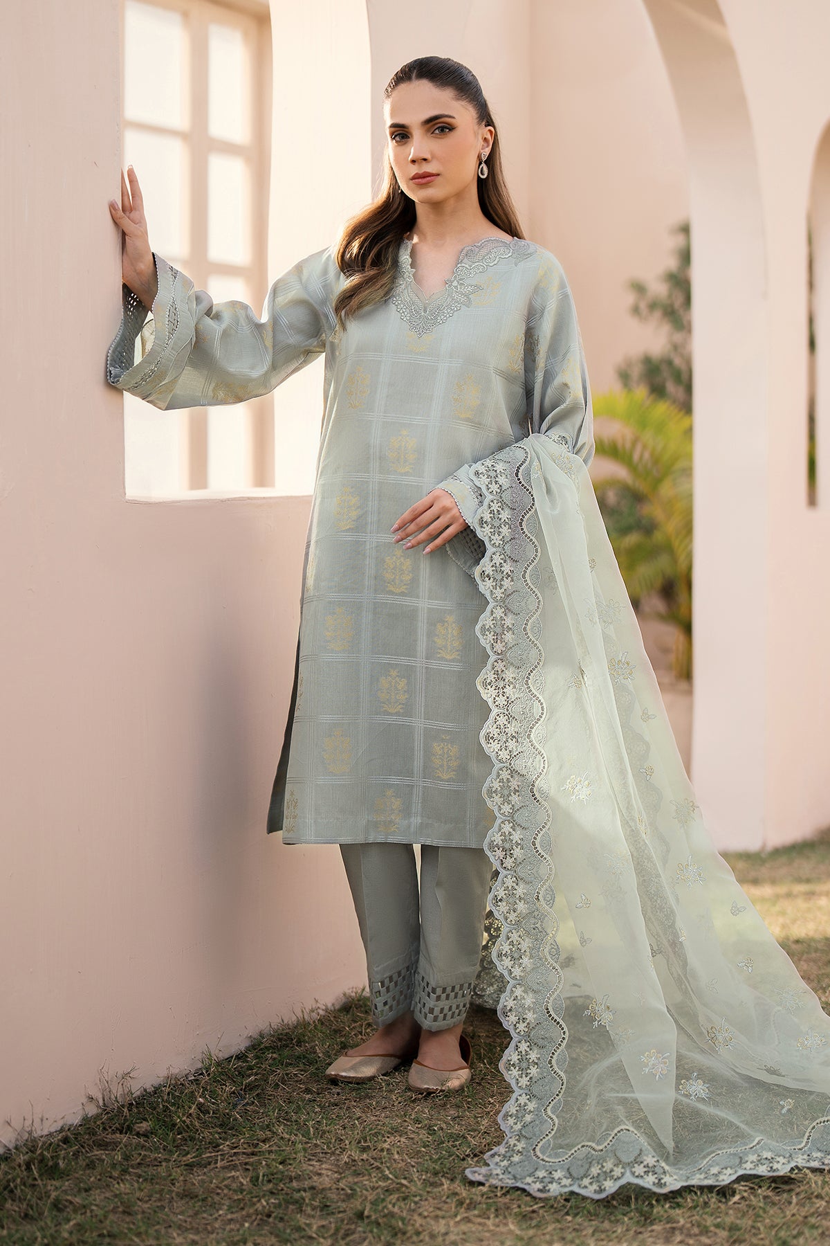 EMBROIDERED JACQUARD LAWN UF-603