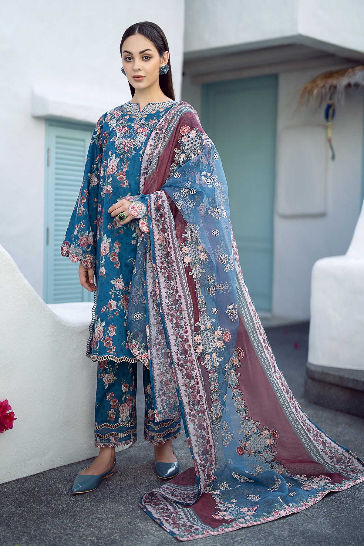 EMBROIDERED PRINTED LAWN UF-554