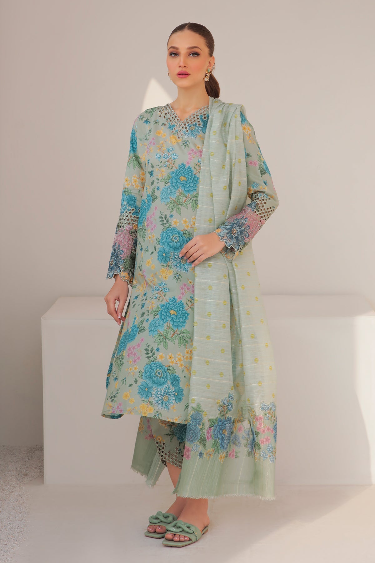 EMBROIDERED LAWN SF-310