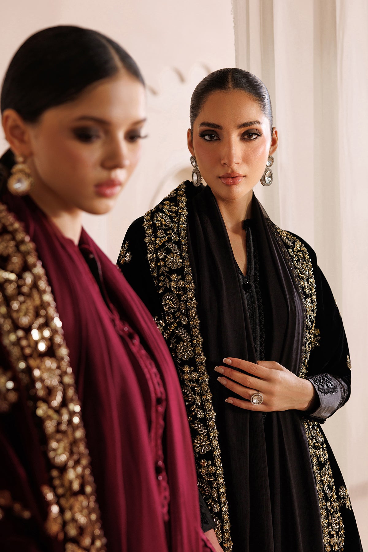 EMBROIDERED VELVET SHAWL VS-71