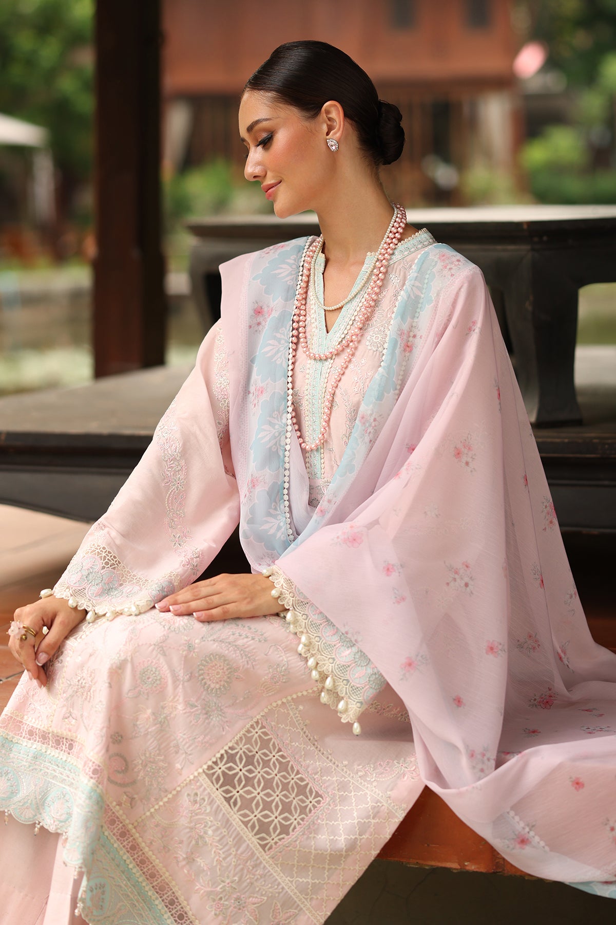 EMBROIDERED LAWN UF-4260