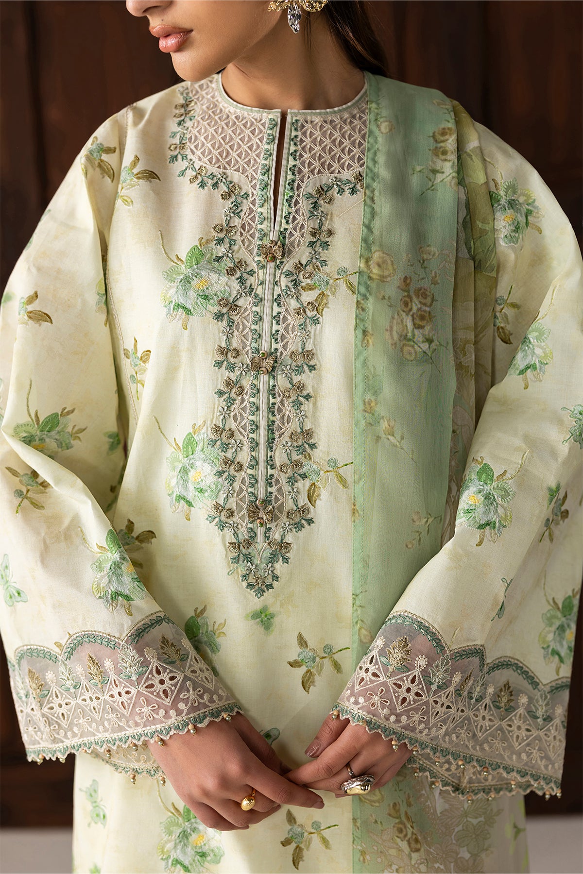 EMBROIDERED LAWN UF-4420