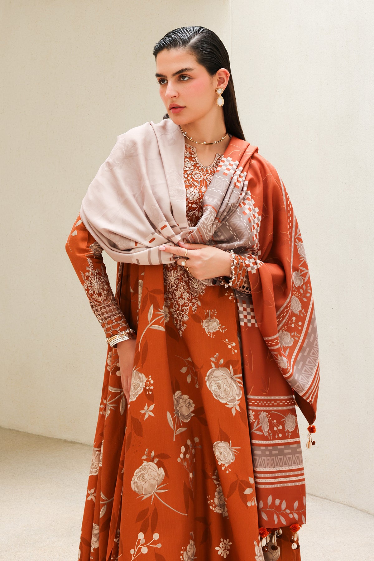 EMBROIDERED VISCOSE SILK UF-4626