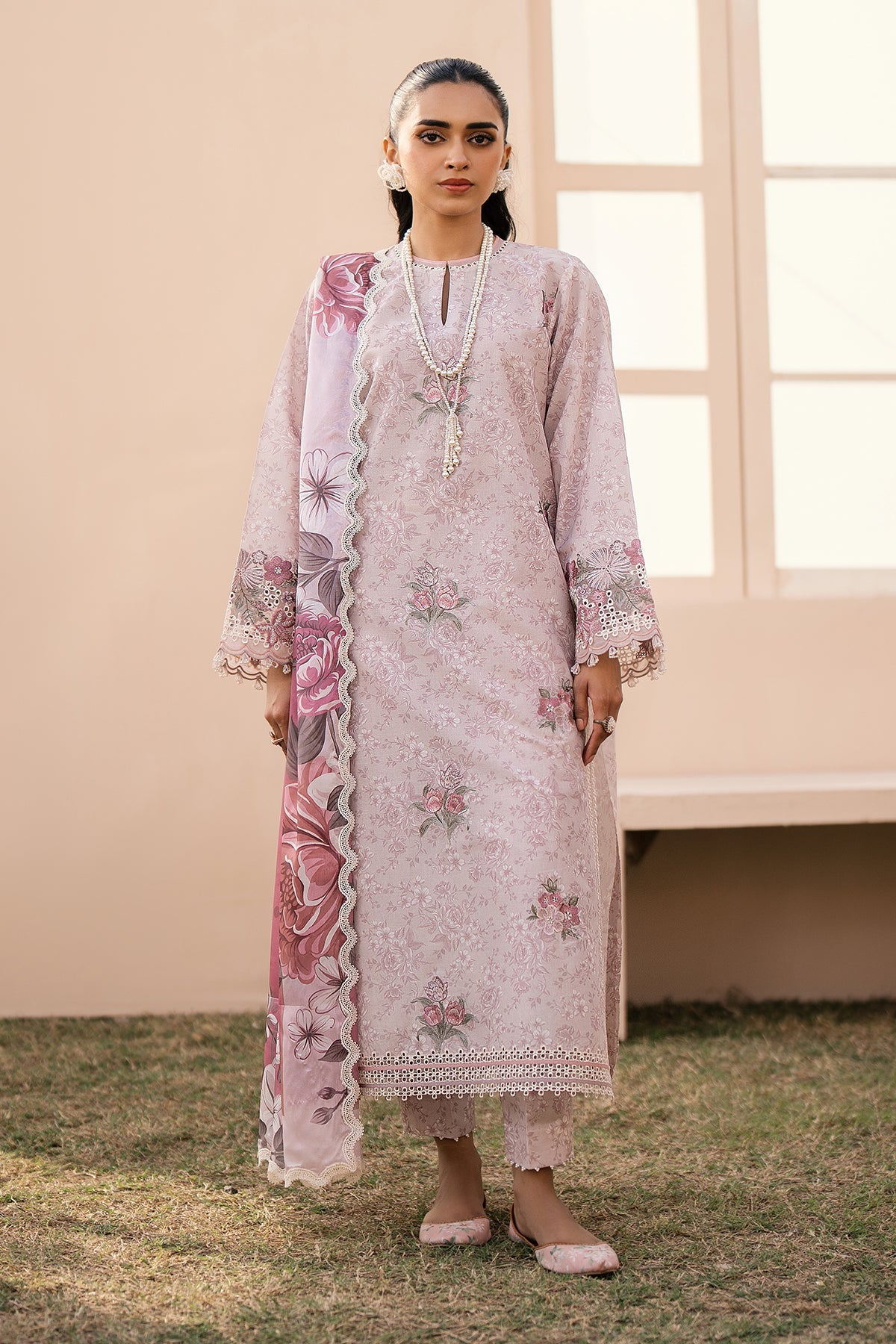 EMBROIDERED PRINTED LAWN SF-604