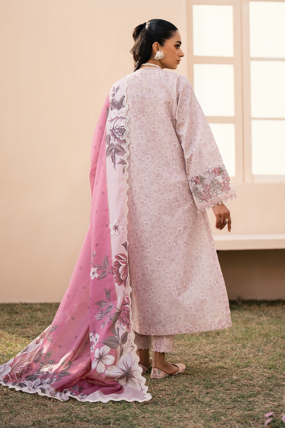 EMBROIDERED PRINTED LAWN SF-604