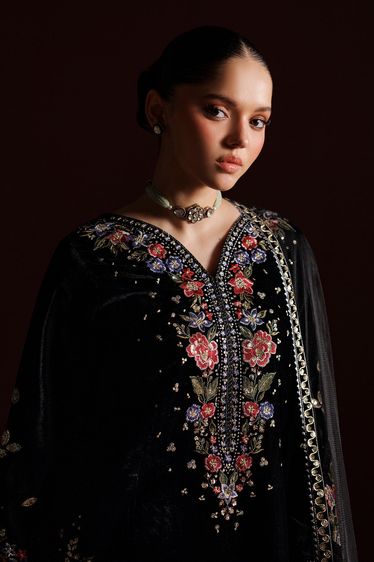 EMBROIDERED VELVET SF-4552