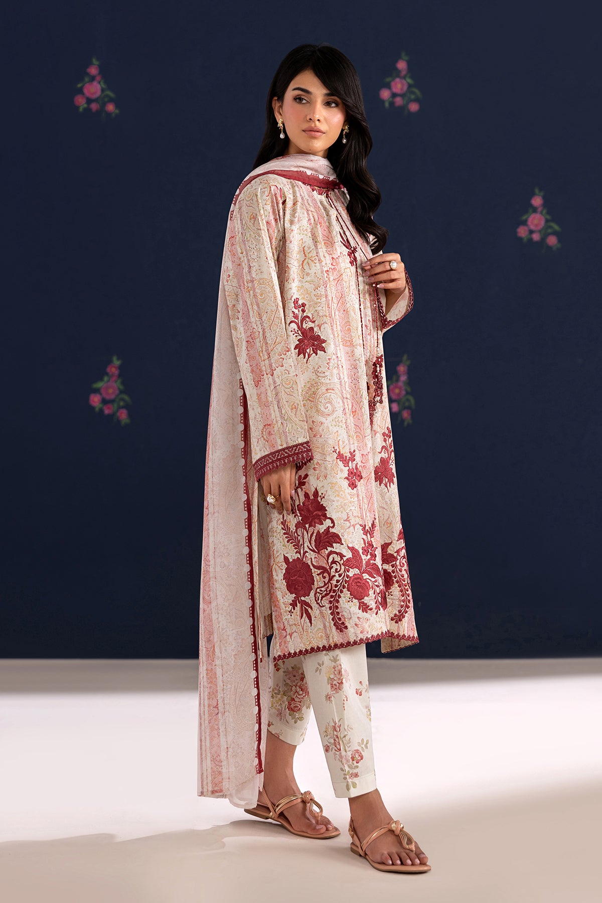 EMBROIDERED LAWN UF-4457