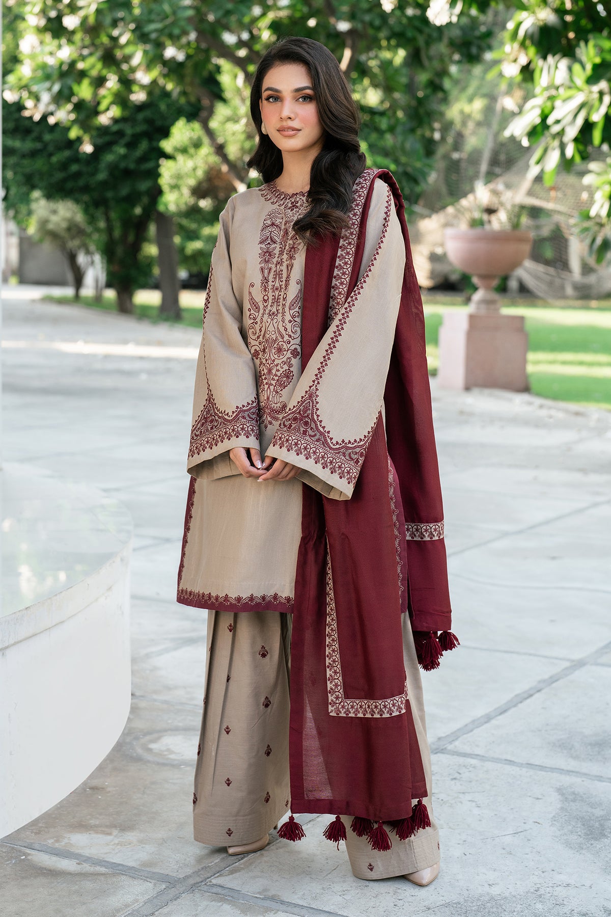 EMBROIDERED KHADDAR SF-4003